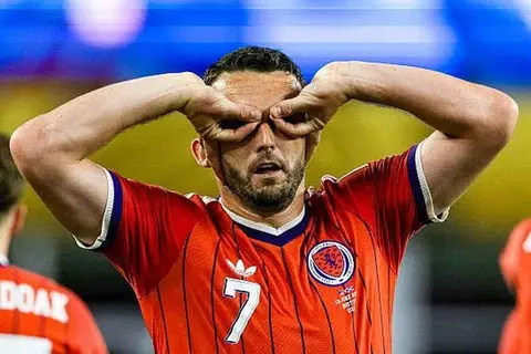 صانع الفوز.. ماكجين يحصد جائزة رجل مباراة إسكتلندا وهايتي